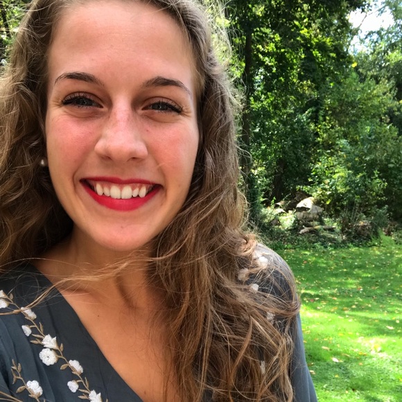 Meet your Posher, Audrey - Picture 1 of 1